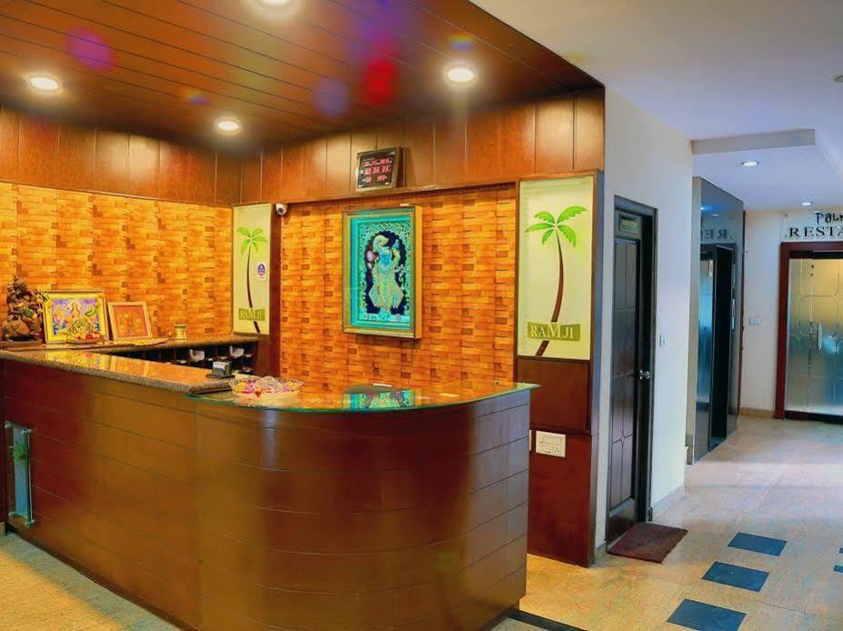 Hotel Royal Palm - A Budget Hotel In Удайпур Екстериор снимка